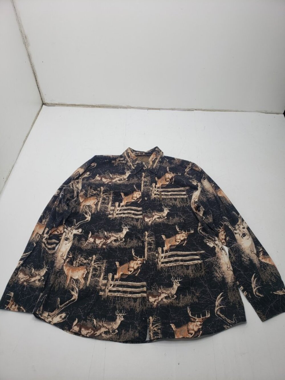 North River Outfitters Deer Buck Hunting Camo Button Up Shirt Men's Large